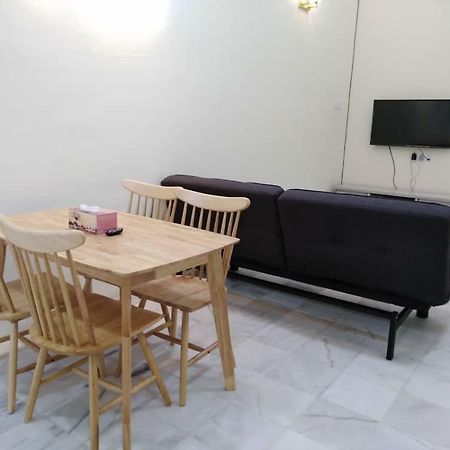 Aistay Ipoh Luaran gambar